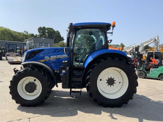 New Holland T7.245 Tractor (ST24115)