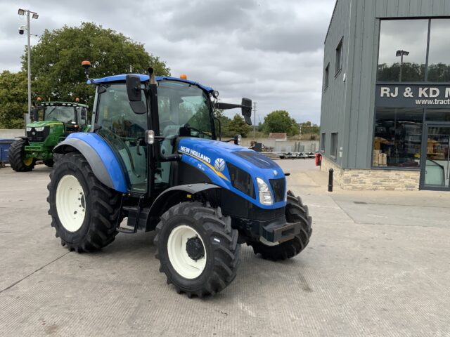 New Holland T5.95 Tractor (ST23762)