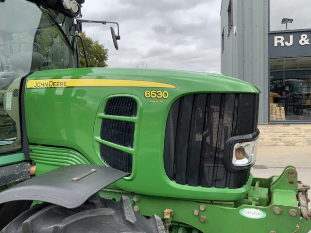 John Deere 6530 Premium Tractor (ST24079)