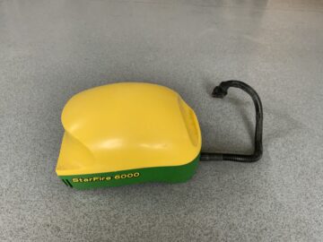 John Deere Green Star SF6000 Guidance Receiver Pod