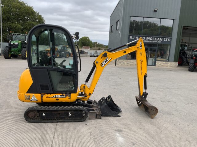 JCB 8018 CTS Grave Digger (ST24253)
