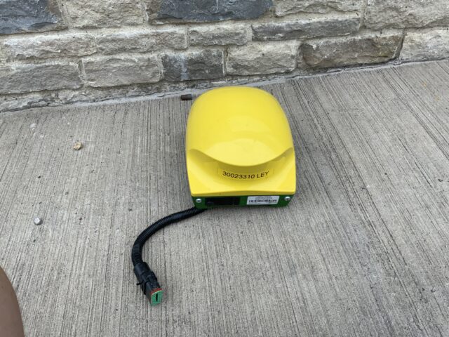 John Deere Green Star SF6000 Guidance Receiver Pod