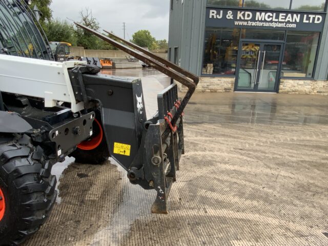 Bobcat 35-105 Telehandler (ST24208)