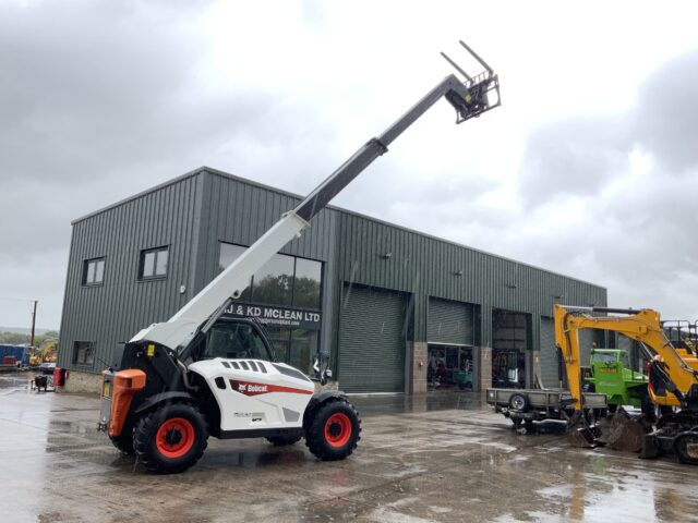 Bobcat 35-105 Telehandler (ST24208)