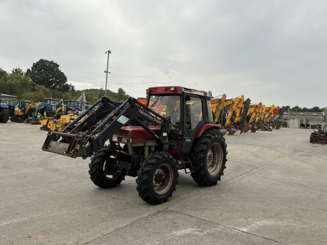 Case International 895XL Tractor (ST23766)