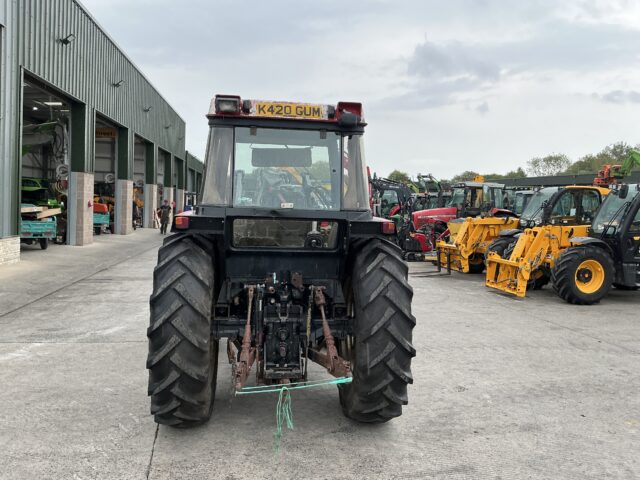 Case International 895XL Tractor (ST23766)