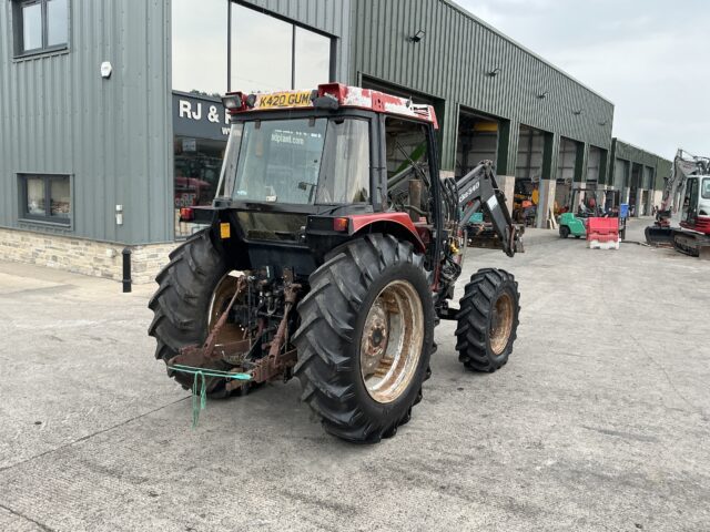 Case International 895XL Tractor (ST23766)