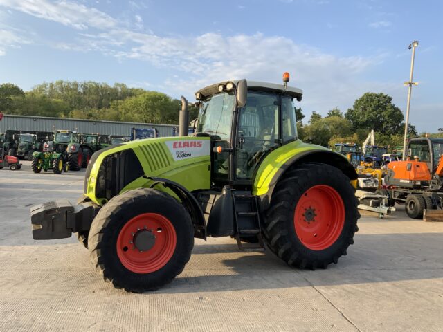 Claas 820 Axion Tractor (ST23326)
