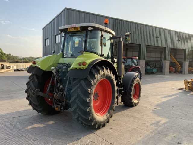 Claas 820 Axion Tractor (ST23326)