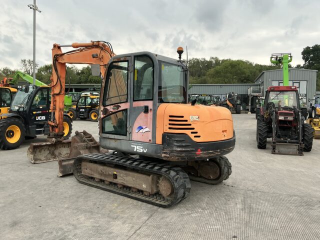 Daewoo Solar 75V Digger (ST24111)