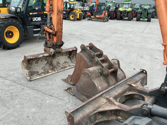 Daewoo Solar 75V Digger (ST24111)