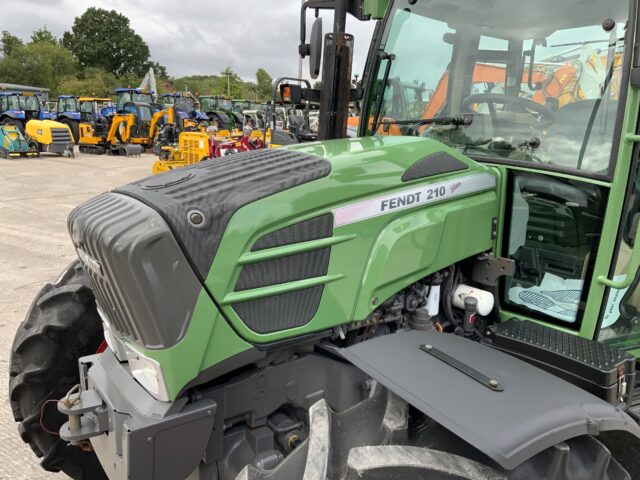 Fendt 210 (ST23989)