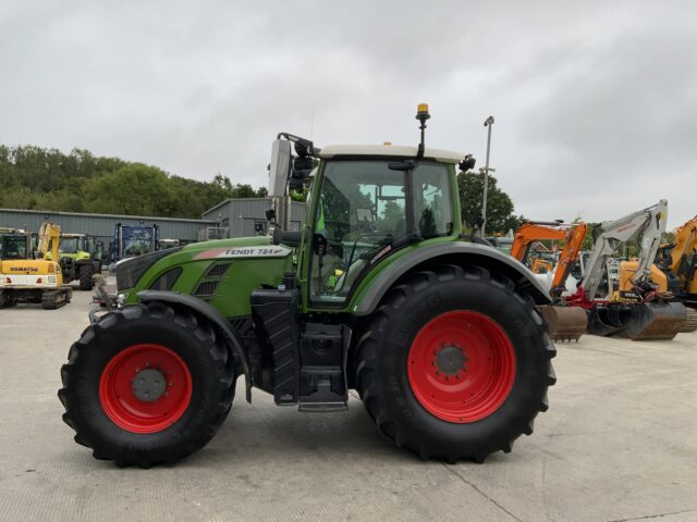 Fendt 724 Profi Plus Tractor (ST23854)