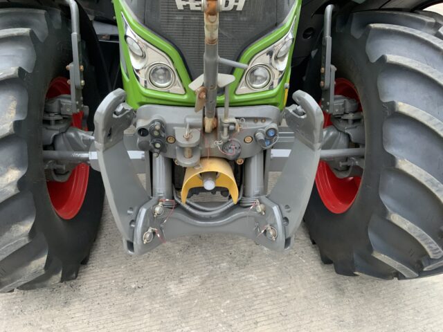 Fendt 724 Profi Plus Tractor (ST23854)