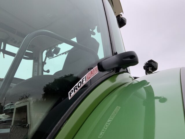 Fendt 724 Profi Plus Tractor (ST23854)