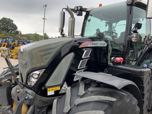 Fendt S4 724 Profi Plus Tractor (ST24141)