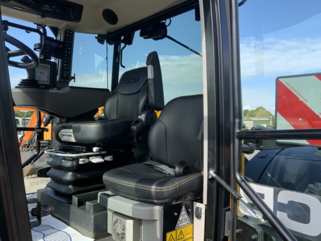 JCB 4220 Fastrac (ST24095)