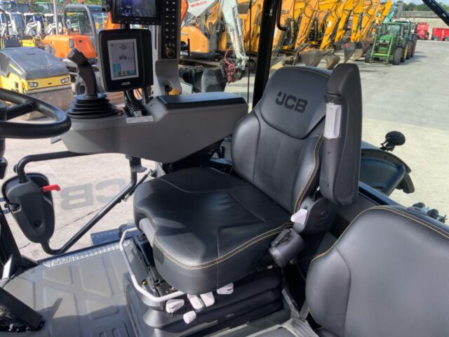 JCB 4220 Fastrac (ST24095)