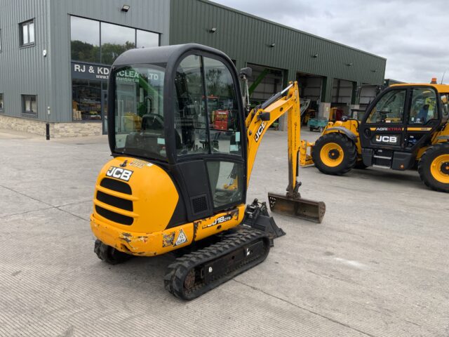 JCB 8018 CTS Grave Digger (ST24253)