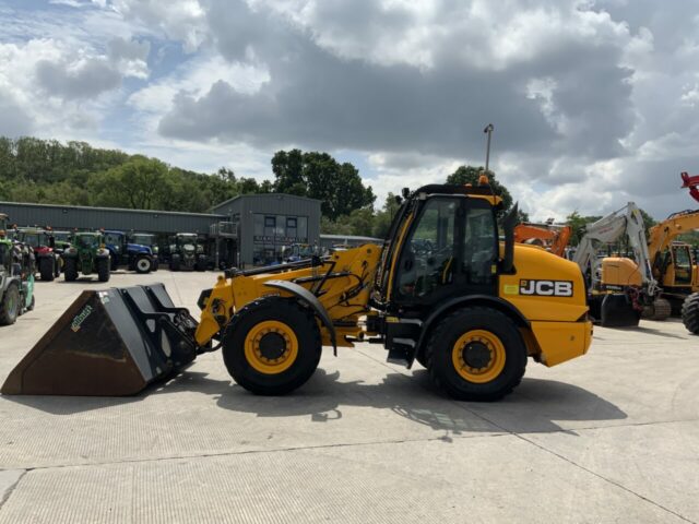 JCB TM420 Pivot Steer Telehandler (ST22540)