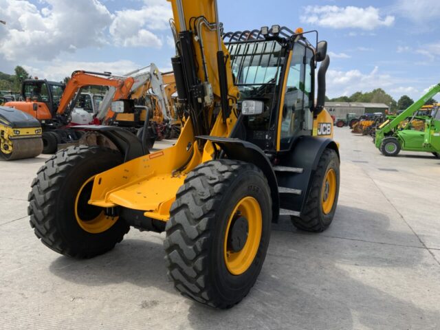 JCB TM420 Pivot Steer Telehandler (ST22540)
