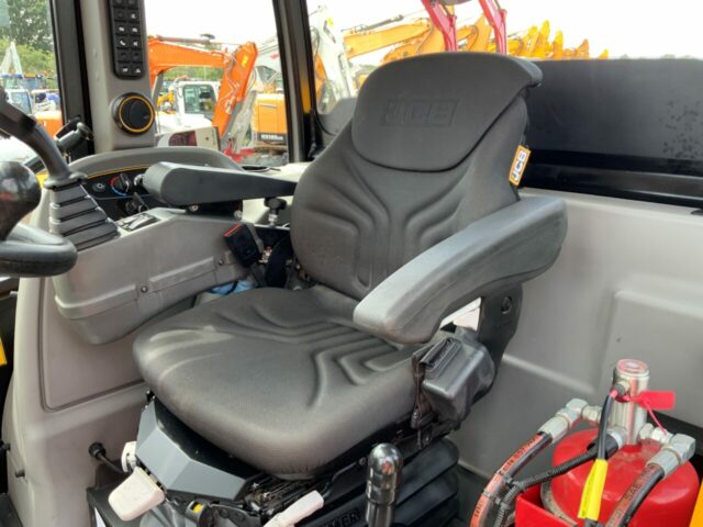 JCB TM420 Pivot Steer Telehandler (ST22540)
