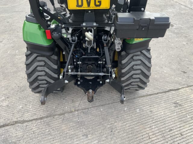 John Deere 1026R Compact Tractor (ST24137)