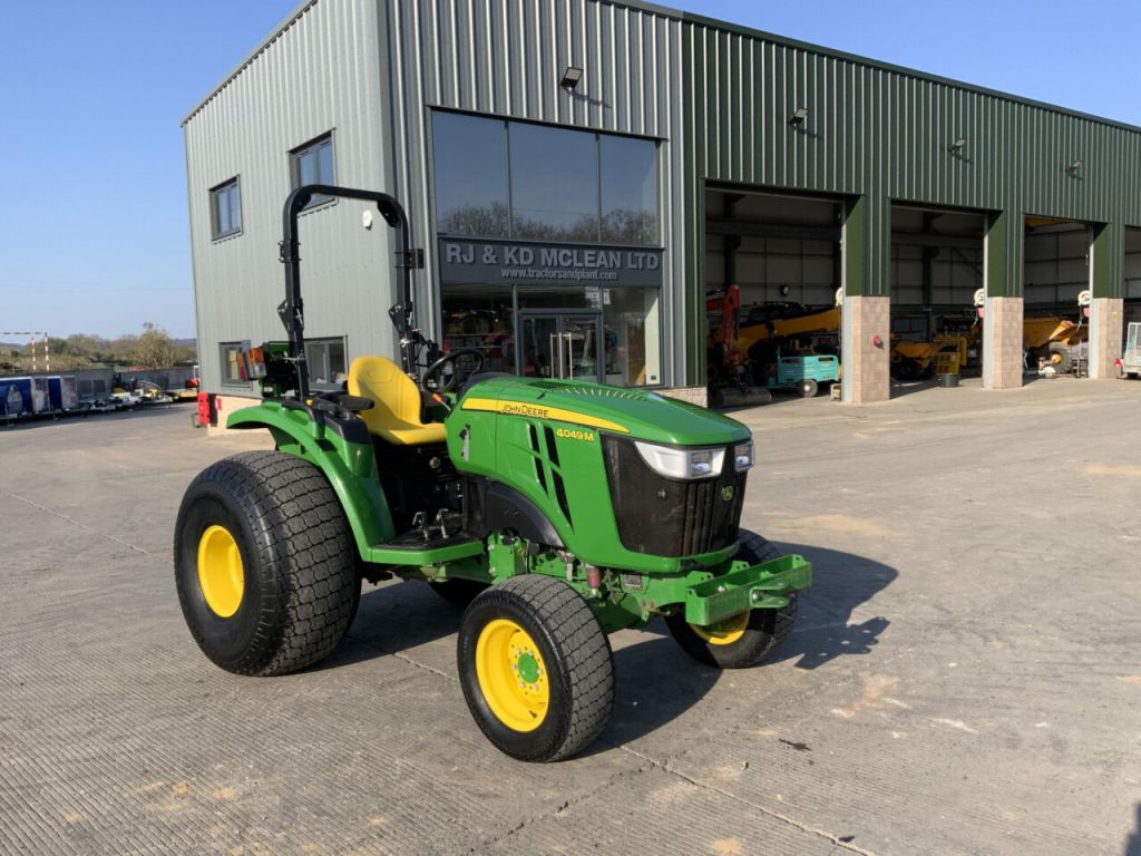 John Deere 4049 Compact Tractor (ST23021)