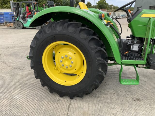 John Deere 5055E (ST4162)