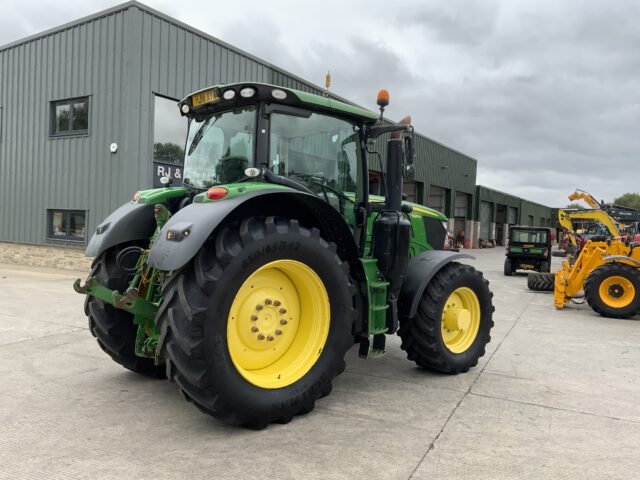John Deere 6215R Tractor (ST24142)