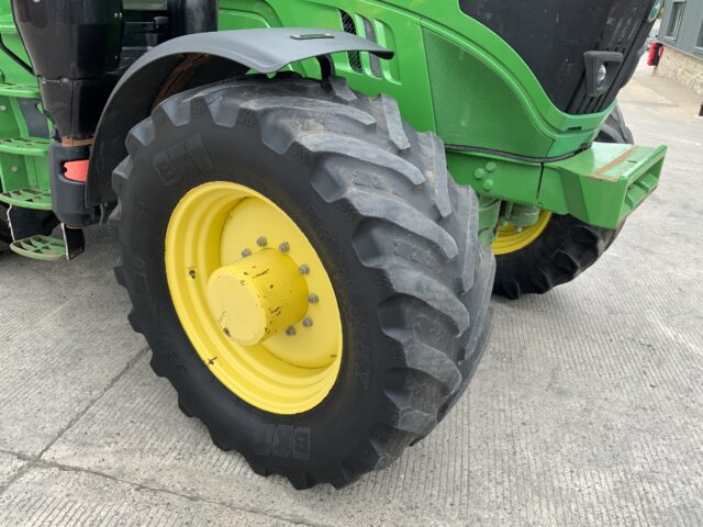John Deere 6215R Tractor (ST24142)