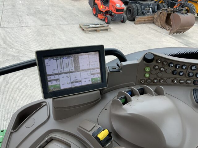 John Deere 6215R Tractor (ST24142)