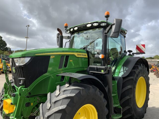 John Deere 6R195 Ultimate Edition (ST24288)