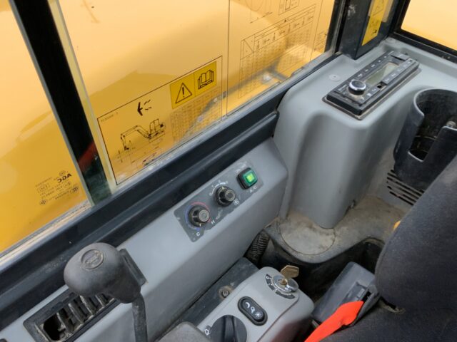Komatsu PC80 MR-5E Digger (ST24213)