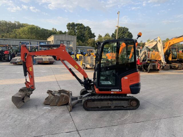 Kubota KX030-4 Digger (ST24198)