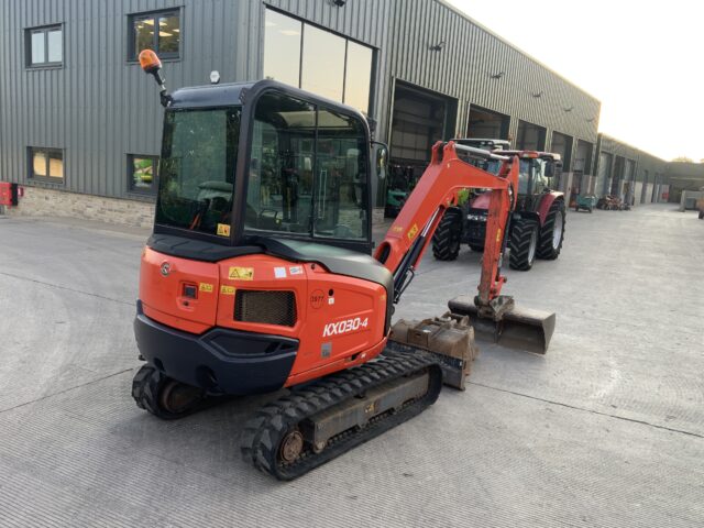 Kubota KX030-4 Digger (ST24198)