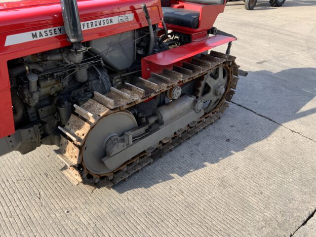 Massey Ferguson 124C Tracked crawler