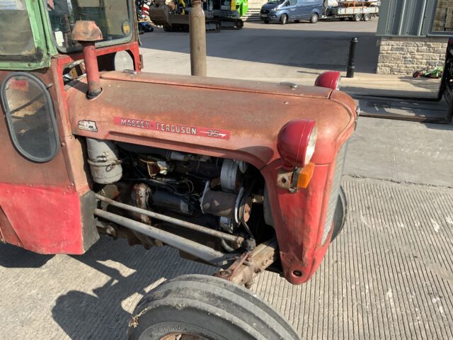 Massey Ferguson 35 Tractor
