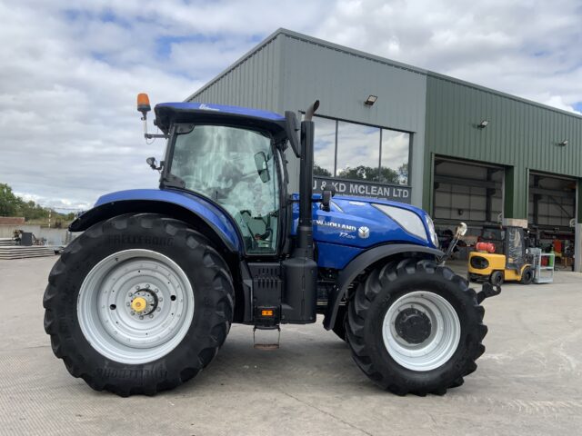 New Holland T7.270 Blue Power (ST24236)