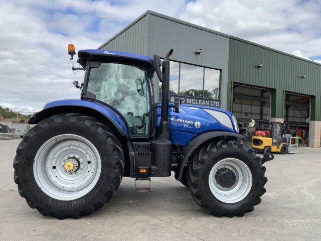 New Holland T7.270 Blue Power (ST24236)