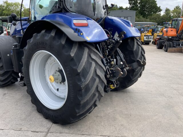 New Holland T7.270 Blue Power (ST24236)