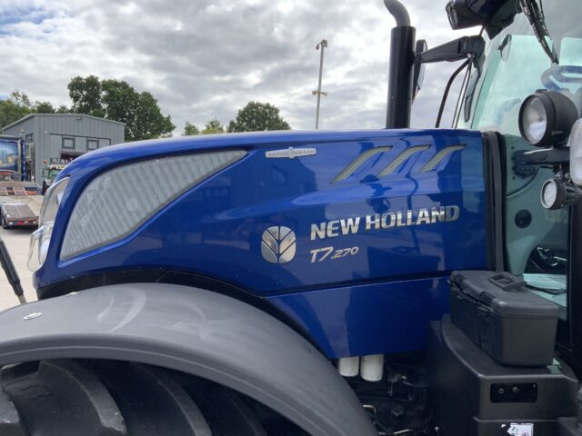 New Holland T7.270 Blue Power (ST24236)