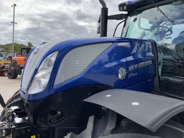 New Holland T7.270 Blue Power (ST24236)