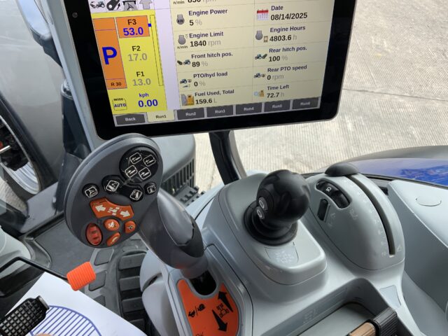 New Holland T7.270 Blue Power (ST24236)