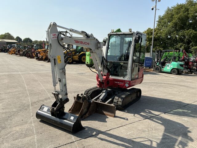 Takeuchi TB230 Digger (ST24063)