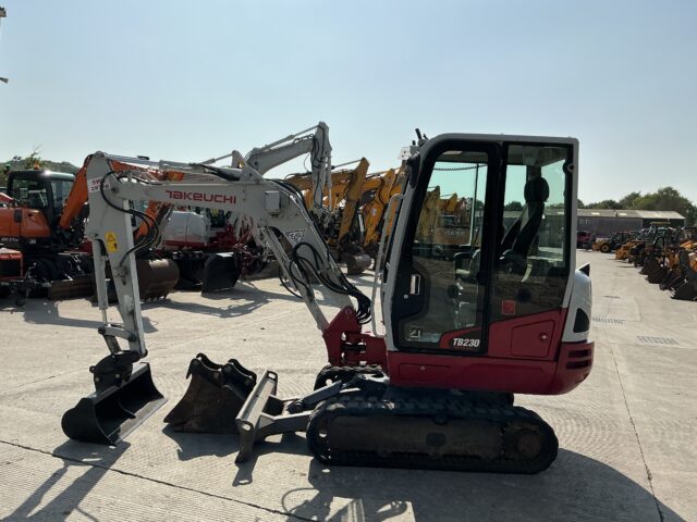 Takeuchi TB230 Digger (ST24063)