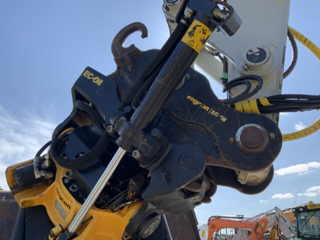 Takeuchi TB2150 Fitted with ENGCON Tilt Rotator (ST23965)