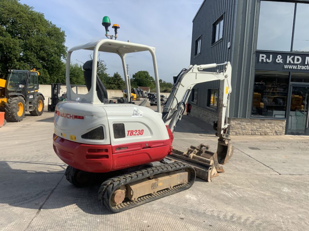 Takeuchi TB230 Digger (ST23665)