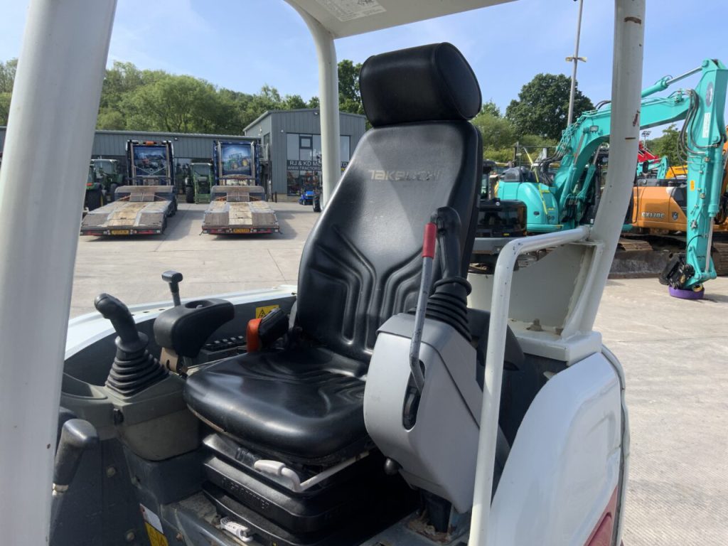 Takeuchi TB230 Digger (ST23665)