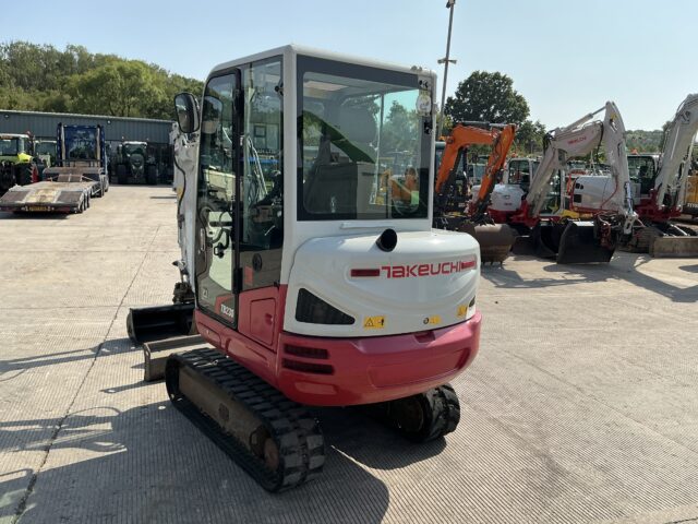 Takeuchi TB230 Digger (ST24063)